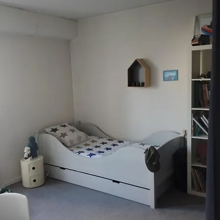 Spacious With Balcony In The 14e Apartmán Paříž